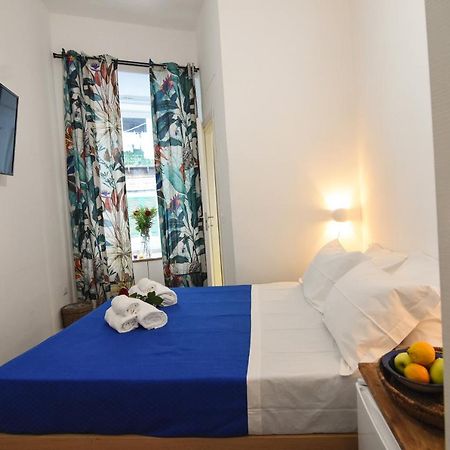 La Dimora Di Artemide B&B Naples Luaran gambar