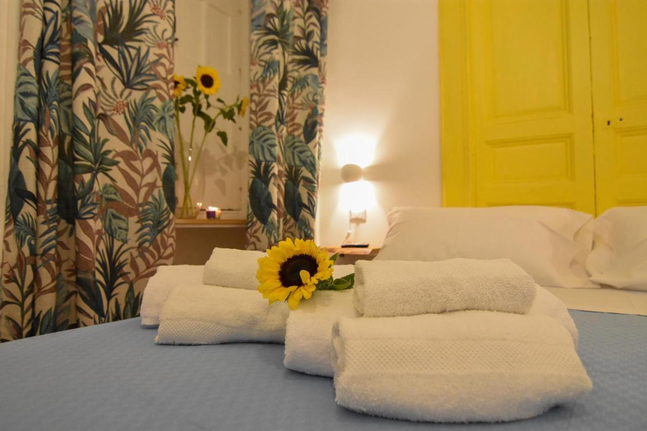 La Dimora Di Artemide B&B Naples Luaran gambar
