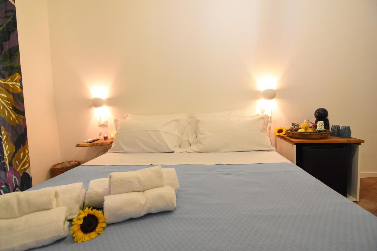 La Dimora Di Artemide B&B Naples Luaran gambar
